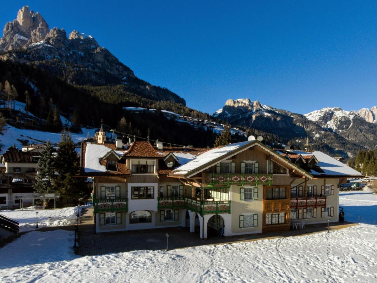 Residence Holiday Pozza di Fassa Dış mekan fotoğraf