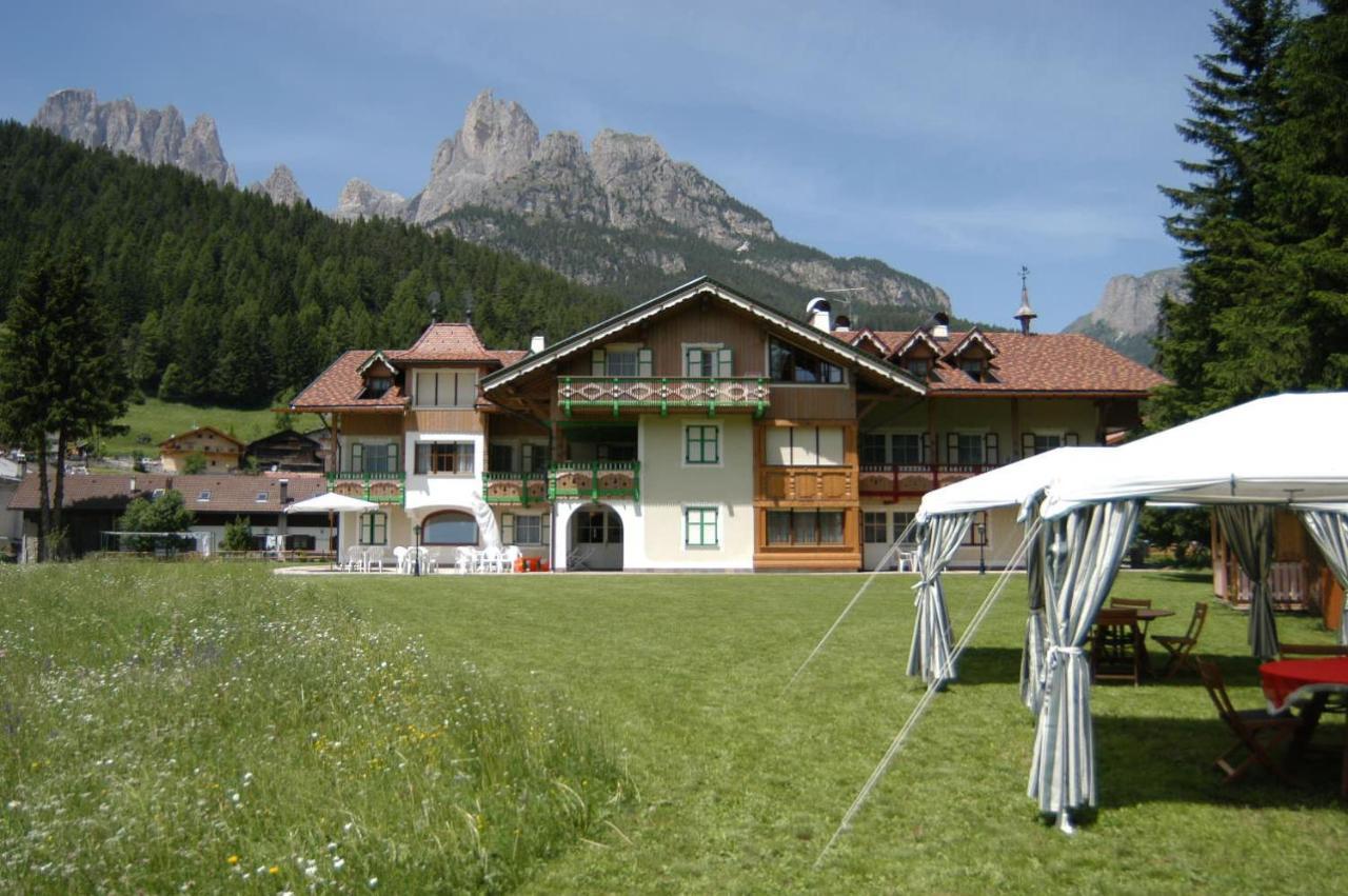 Residence Holiday Pozza di Fassa Dış mekan fotoğraf
