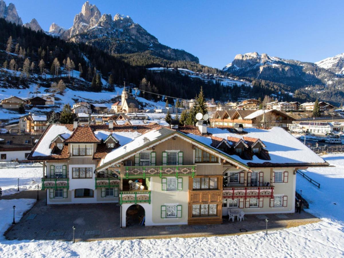 Residence Holiday Pozza di Fassa Dış mekan fotoğraf