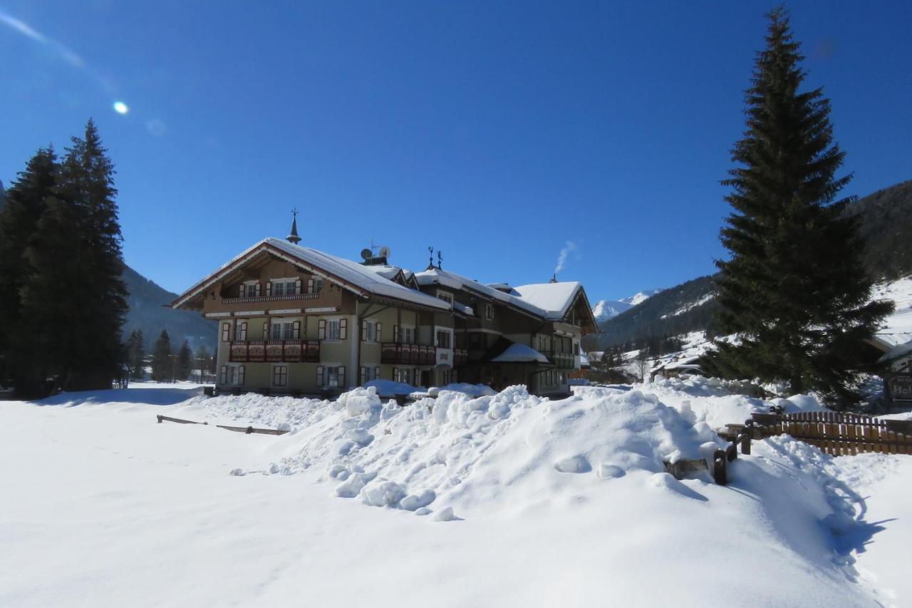 Residence Holiday Pozza di Fassa Dış mekan fotoğraf